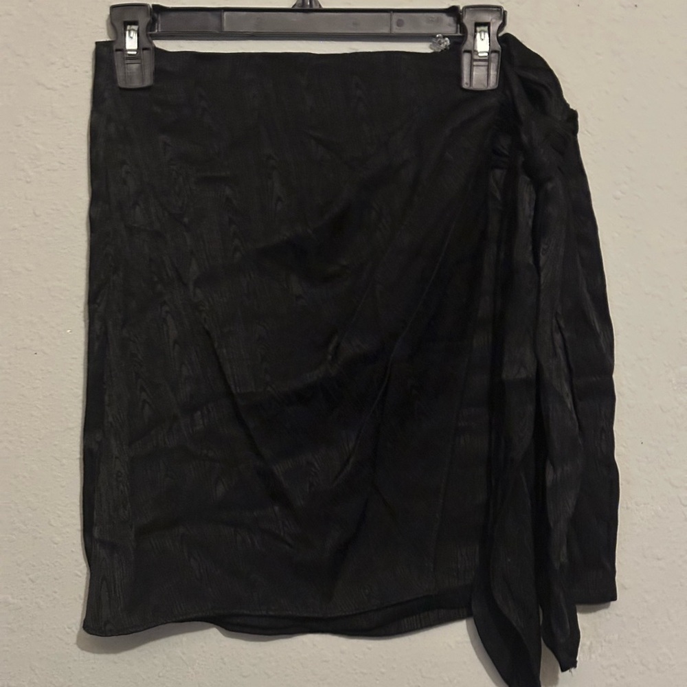 NWT REVOLVE KRISA BLACK MINI SKIRT SIZE XS